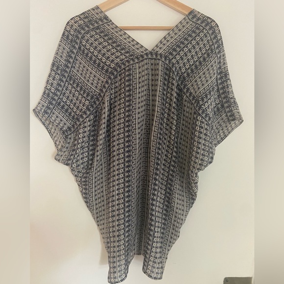 Vince Silk Flowy Top - Picture 2 of 4